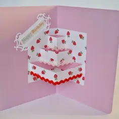 Tort z kartonu krok po kroku - magiczny świat kreatywnego rękodzieła