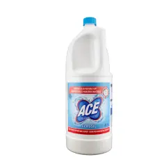 Biała butelka wybielacza Ace z niebieską nakrętką i etykietą z napisem "ACE BLEACH - CLOR CLASSIC".