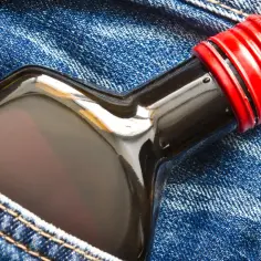 Ile kosztuje 100 wódki? Sprawdź najlepsze ceny i oferty wódki