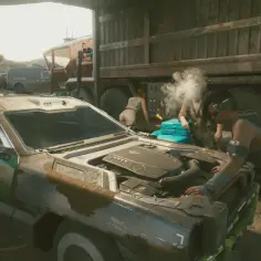 Cyberpunk: Kto sieje wiatr, grupa ludzi przy otwartym silniku starego auta, w tle ciężarówka i pustynny krajobraz.
