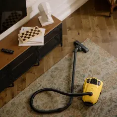 Jak opróżnić Dyson V8 bez bałaganu i szybko zadbać o czystość