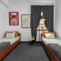 Jak wygląda nocleg w hostelu? Oczekiwania, komfort i udogodnienia