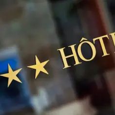 Kto przyznaje gwiazdki hotelom i jak wygląda ten proces?