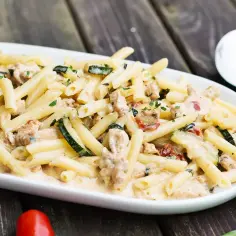 Penne z kurczakiem - proste przepisy na pyszne dania makaronowe