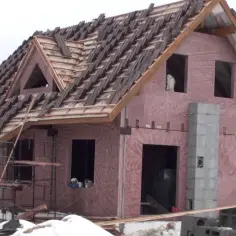 Ile kosztuje budowa domu z keramzytu? Pełna analiza kosztów