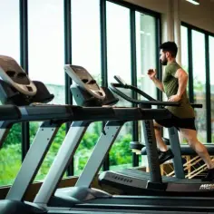 Rower stacjonarny czy bieżnia – co wybrać dla lepszej kondycji?