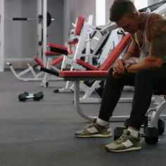 Ile trwa trening na siłowni? Odkryj optymalny czas dla siebie