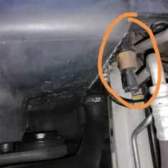 Gdzie jest czujnik temperatury silnika w BMW E39 - uniknij problemów z silnikiem