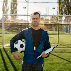 Jak zostać trenerem piłki nożnej dzieci - krok po kroku do sukcesu