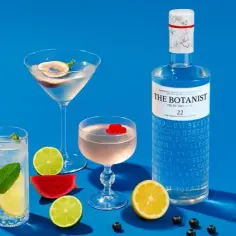Niebieski drink z ginem: Przepisy na oryginalne koktajle, które zachwycą