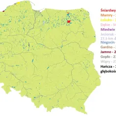 Mapa Polski z zaznaczonymi jeziorami. Wśród nich wyróżnia się jezioro rynnowe Śniardwy.