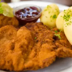 Gdzie zjeść w Kołobrzegu? Odkryj najlepsze restauracje i smaki