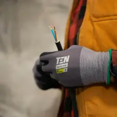 Ile kosztuje elektryka w mieszkaniu? Sprawdź, co wpływa na ceny
