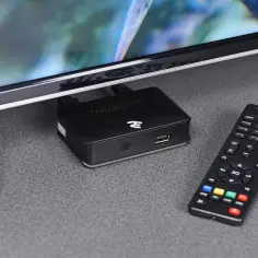 Odkryj, jak miec telewizję bez anteny dzięki temu małemu dekoderowi i pilotowi.