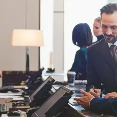 Czy w hotelu trzeba pokazać dowód? Sprawdź, co musisz wiedzieć