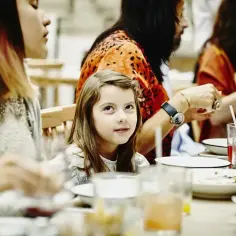 Jakie mięsa na komunie - najlepsze propozycje na wyjątkowe przyjęcie