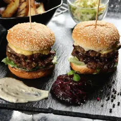 Co zrobić z bułki do hamburgerów? 10 kreatywnych przepisów na dania
