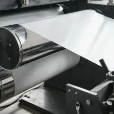 Druk na folii elektrostatycznej: odkryj zalety i zastosowania tej technologii
