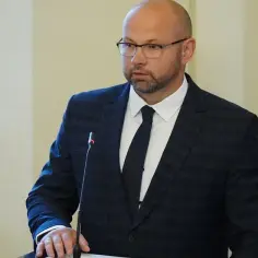 Kto może być prezesem spółdzielni mieszkaniowej? Sprawdź wymagania i kryteria