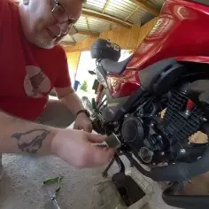 Gdzie jest filtr oleju w Honda CBR 125? Oto kluczowe informacje