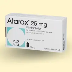 Opakowanie leku Atarax 25 mg, zawierającego hydroksyzynę bez recepty, dla dzieci i dorosłych.