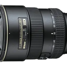Obiektyw Nikon AF-S DX NIKKOR 17-55mm f/2.8G ED z pierścieniem zoomu i oznaczeniami.