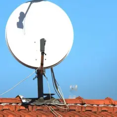Dlaczego antena satelitarna nie odbiera podczas deszczu i jak to naprawić
