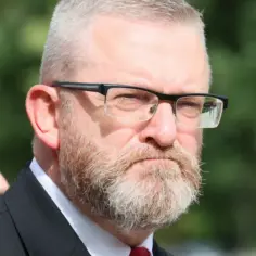 Gdzie się urodził Grzegorz Braun? Niezwykłe fakty o jego życiu
