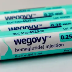 Wegovy wstrzykiwacze. Przed użyciem leku Wegovy, warto zapoznać się z potencjalnymi wegowymi skutkami ubocznymi.