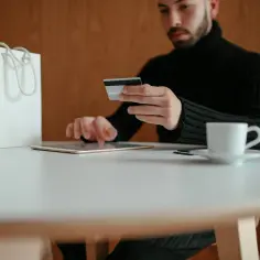 Kiedy odnawia się debet w PKO? Ważne informacje dla klientów