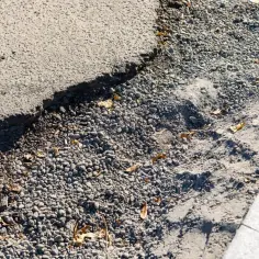 Ile schnie asfalt na gorąco? Kluczowe czynniki wpływające na czas utwardzania