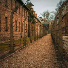 Ile czasu zajmuje zwiedzanie Auschwitz? Sprawdź, co musisz wiedzieć