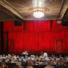 Ile kosztuje bilet do teatru? Ceny, które cię zaskoczą