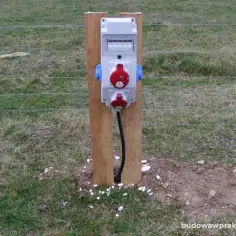 Jak podłączyć prąd do działki bez domu? Krok po kroku