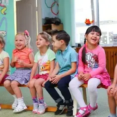 Jak ubrać dziecko do zdjęcia w przedszkolu, by wyglądało świetnie