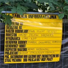 Idealna tablica informacyjna zewnętrzna? Poznaj 5 kroków!
