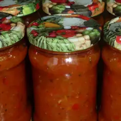Pyszny sos do spaghetti z cukinii i papryki, który zachwyci każdego