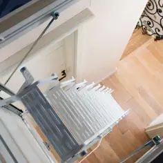 Jak tanio i skutecznie ocieplić schody na strych i zaoszczędzić na rachunkach