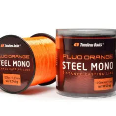 Dwa opakowania żyłki wędkarskiej Tandem Baits Steel Mono Fluo Orange. Idealna na dalekie rzuty, jak momoi.