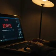 Skuteczny sposób jak pobrać film z Netflixa na komputer bez problemów