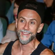 Z kim jest Nergal? Odkryj jego związki i życie prywatne
