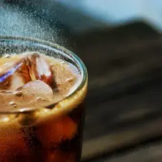 Coca Cola drink: pyszne przepisy na drinki, które musisz spróbować