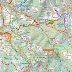 Mapa turystyczna Beskidów z zaznaczonymi szlakami, miejscowościami jak Wisła, Szczyrk, Ustroń. Gdzie leży Warszawa? Na tej mapie jej nie znajdziesz, ale zobaczysz, jak piękne są polskie góry.