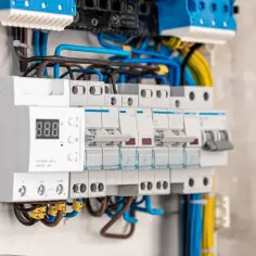 Przyłącze elektryczne do działki: krok po kroku w 6 etapach
