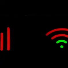 Grafika pokazuje wskaźnik sygnału i ikonę Wi-Fi. Dowiedz się, jak wzmocnić sygnał wifi, aby uzyskać pełne połączenie.