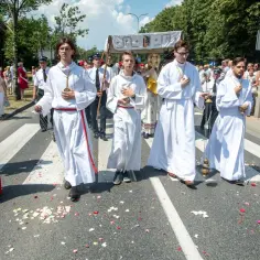 Czy w Boże Ciało trzeba iść do kościoła? Sprawdź obowiązek uczestnictwa