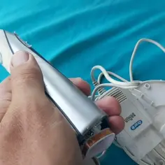Jak wymienić baterię w Oral-B Vitality bez ryzyka uszkodzenia?