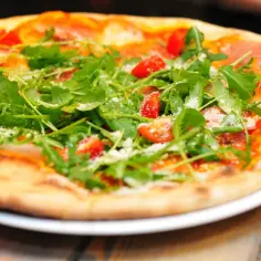 Jak układać składniki na pizzy, by uniknąć najczęstszych błędów