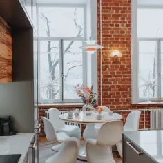 Co położyć na okrągły stół: 10 inspirujących pomysłów na dekorację