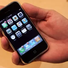 Jak wygląda iPhone 1? Zaskakujące detale i design oryginału